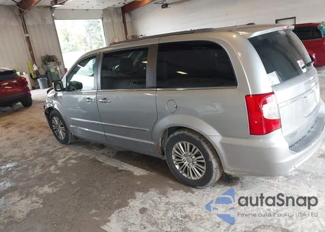 2013 Chrysler Town & Country Touring-L z USA, uszkodzony, nr VIN 2C4RC1CG0DR647605